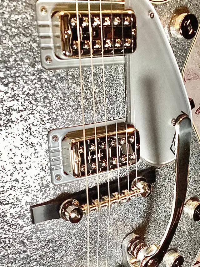 Gretsch 59 Vintage Select '59 Silver Jet™ with Bigsby in Guitars in Oakville / Halton Region - Image 7