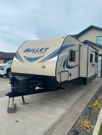 2016 Keystone Bullet (with bunkhouse)