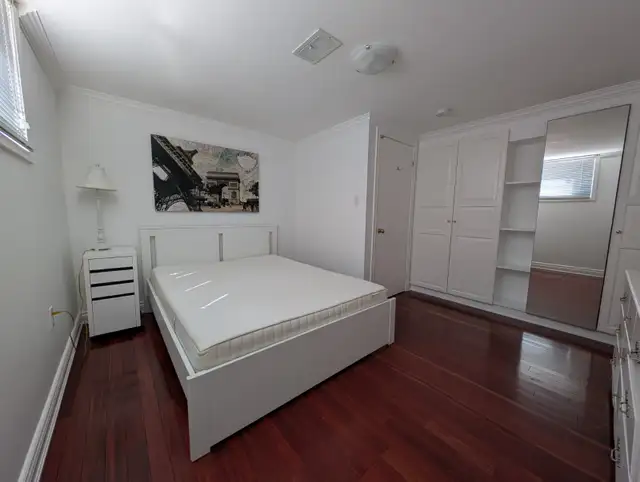 Room for Rent (Yorkdale) - Males Only in Room Rentals & Roommates in City of Toronto - Image 2