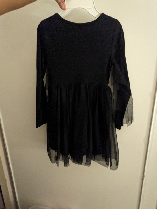 Girl Dracula dress for Halloween size M (7/8) $15 OBO in Kids & Youth in City of Toronto - Image 3