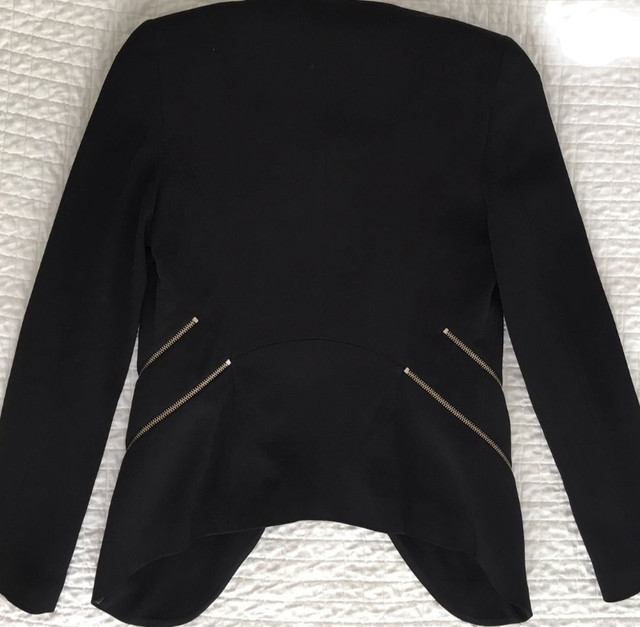 Zara Waterfall Collar Blazer/jacket-size S in Women's - Tops & Outerwear in Oakville / Halton Region - Image 2