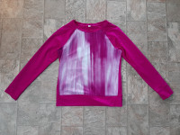 UNDER ARMOUR pink workout top/sweatshirt/sweater - size Medium