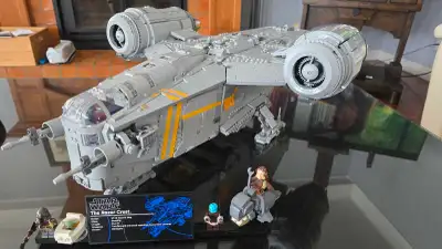 LEGO Razor crest UCS 75331, View more