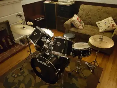 Yamaha 5 piece drum kit, View more