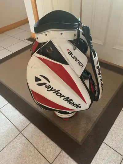 Used TaylorMade R9 Staff bag, View more