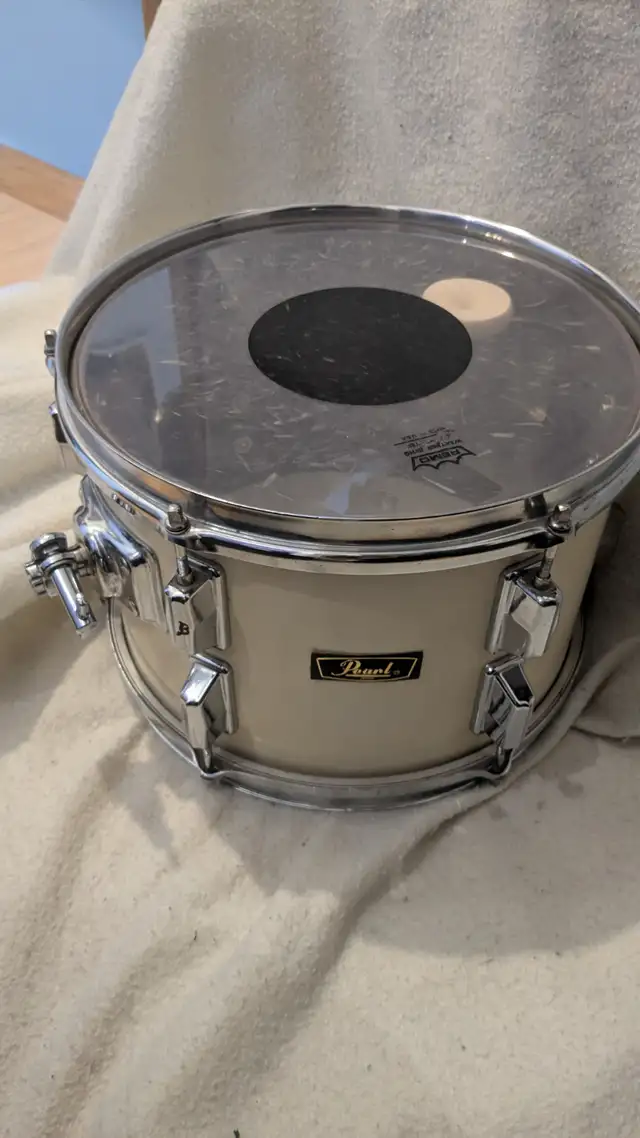 Pearl wood fibergass 70s in Drums & Percussion in West Island - Image 9