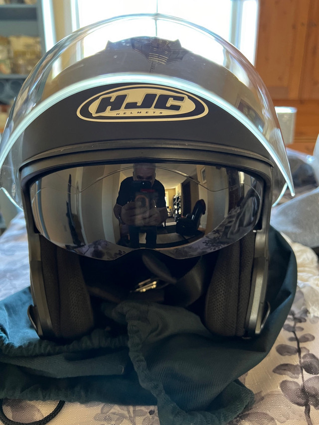 HJC IS-33 ii Helmet Size Small in Motorcycle Parts & Accessories in Ottawa - Image 4