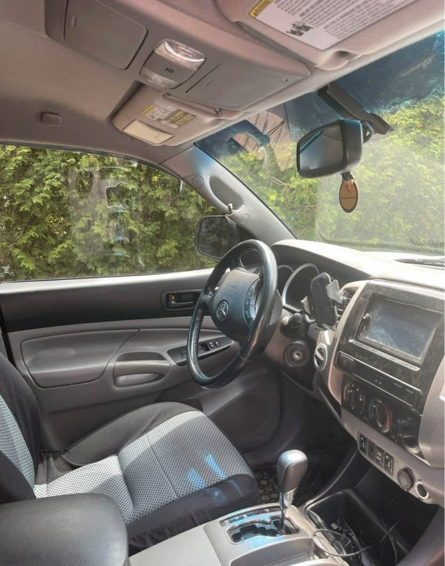 2013 Toyota Tacoma in Cars & Trucks in Ottawa - Image 4