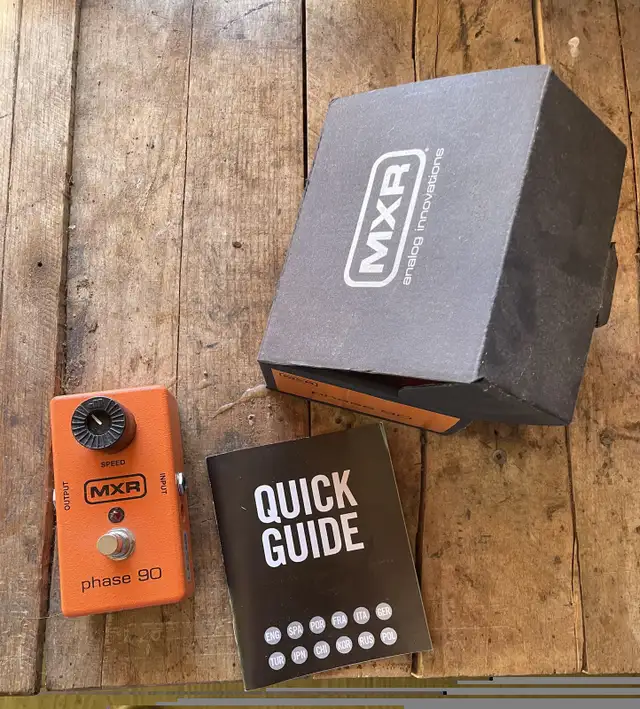MXR Phase 90 foot pedal in Amps & Pedals in Belleville - Image 2