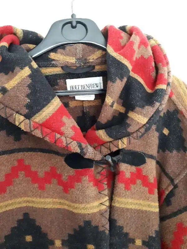 Manteau laine Holt Renfrew wool coat in Women's - Tops & Outerwear in City of Montréal - Image 4