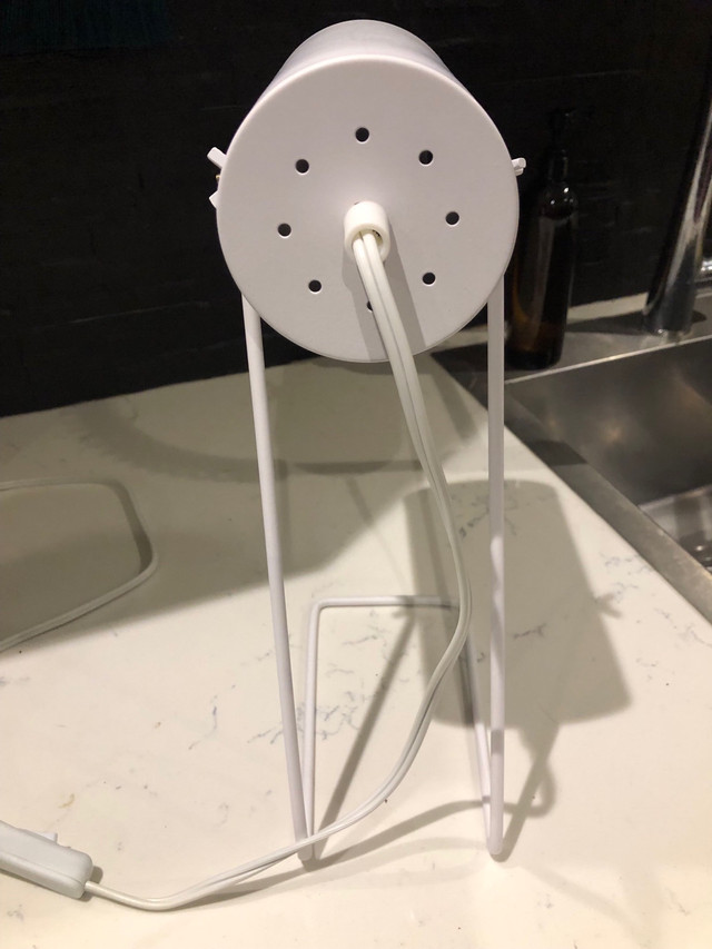 Structube ARTA Table Lamp in Indoor Lighting & Fans in Markham / York Region - Image 2