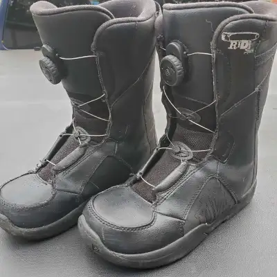 Youth Size 6 RIDE BOA Snowboard Boots , View more