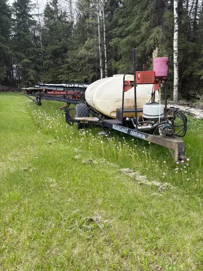 50 ft Bourgault sprayer 800 gallon tank No monitors, has been plumbed as a simple sprayer Needs a pu...