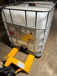 IBC 1000 L Tote like new several available $250