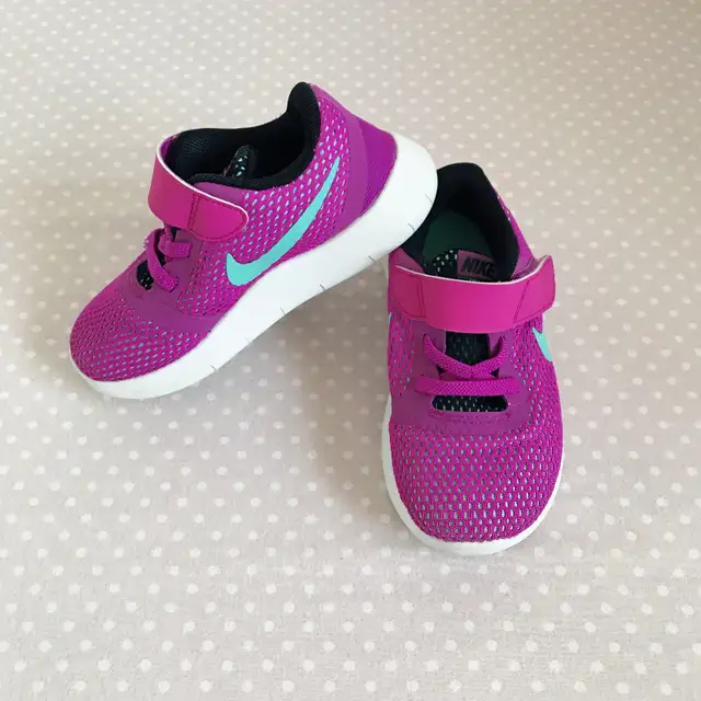 girls size 9 shoes in Kids & Youth in Markham / York Region - Image 6