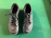 Nike Indoor Tiempo Soccer Shoes Men’s Size 8