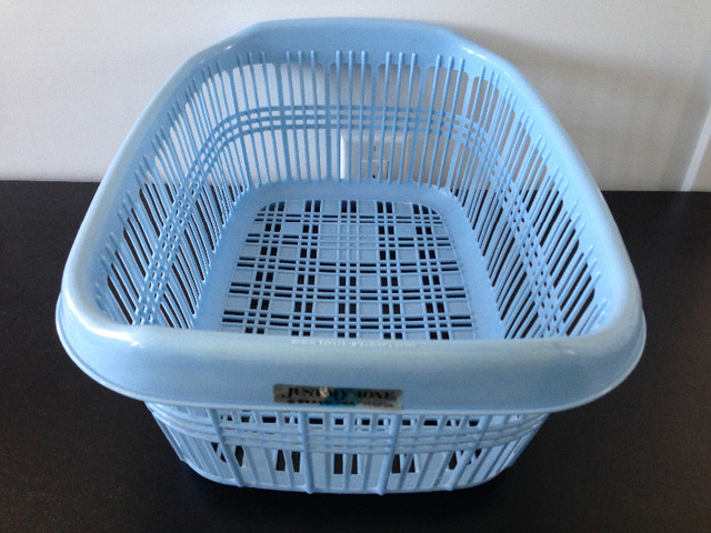Laundry Basket Blue Plastic in Storage & Organization in Saskatoon - Image 3