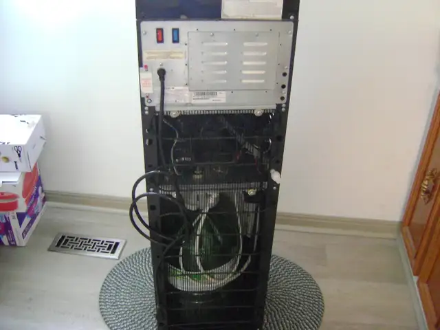 Black & Decker Home Hot & Cold Bottle Water Cooler Dispenser63793683294209121