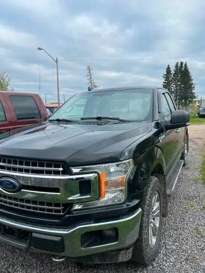 Great truck have owned it since new has always been on syn oil reg services . Has new windshield . V...
