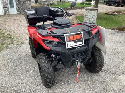 Je vends mon VTT Can-Am Outlander 2023, presque neuf avec seulement 138 km au compteur! Ce VTT utili...