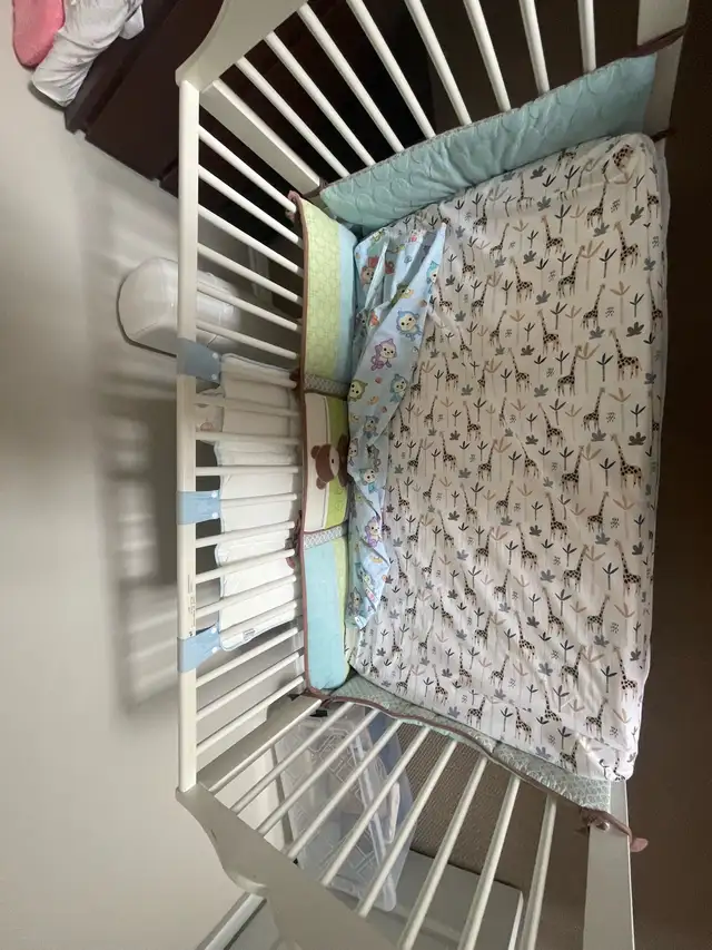 baby crib with mattress in Beds & Mattresses in St. Catharines - Image 8