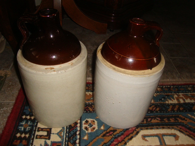 2 VINTAGE POTTERY JUGS in Arts & Collectibles in Norfolk County