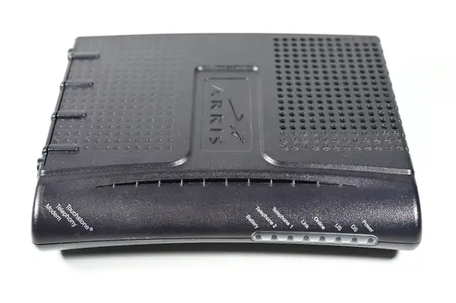 Arris TM602G/115 Touchstone Telephony Modem w/Integrated Battery in Networking in City of Toronto - Image 7