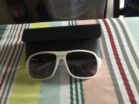 Ladies Guess Sun Glasses with case
