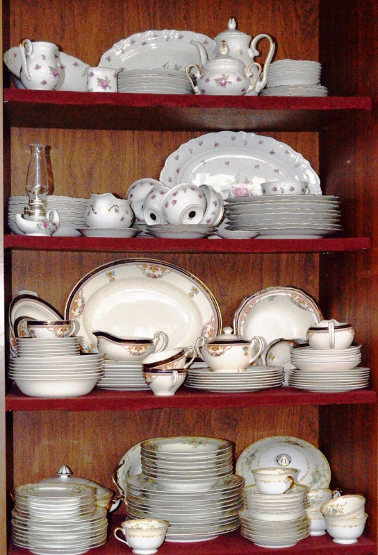 3 BEAUTIFUL FINE CHINA DINNERWARE SETS Arts & Collectibles Ottawa Kijiji