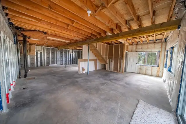 House for Sale - Koocanusa Lake, East Kootenay, B.C. in Houses for Sale in Cranbrook - Image 10