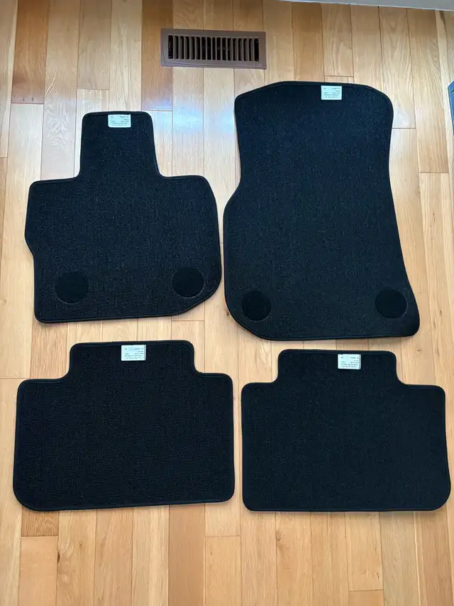 One set (4 pieces) brand new BMW  X3 SUV automotive floor mats in Other Parts & Accessories in Oshawa / Durham Region - Image 2