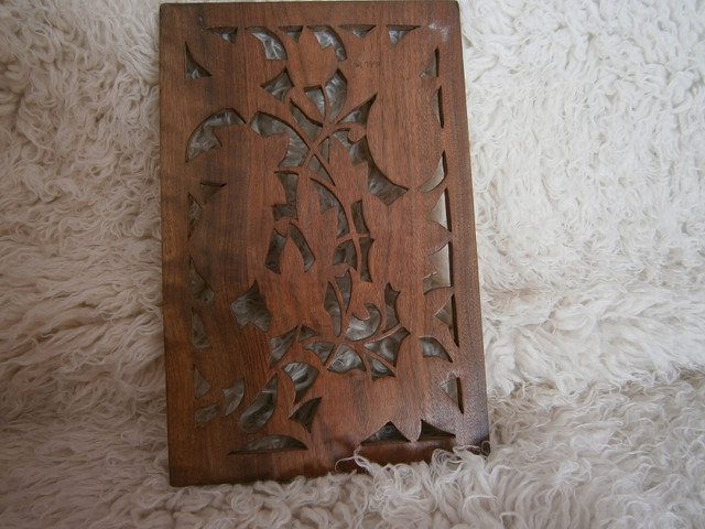 Flat Wood Carving in Arts & Collectibles in Calgary - Image 3