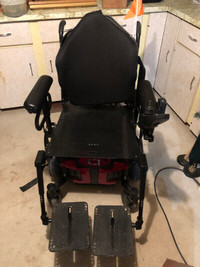 Quantum Edge HD Electric Wheelchair