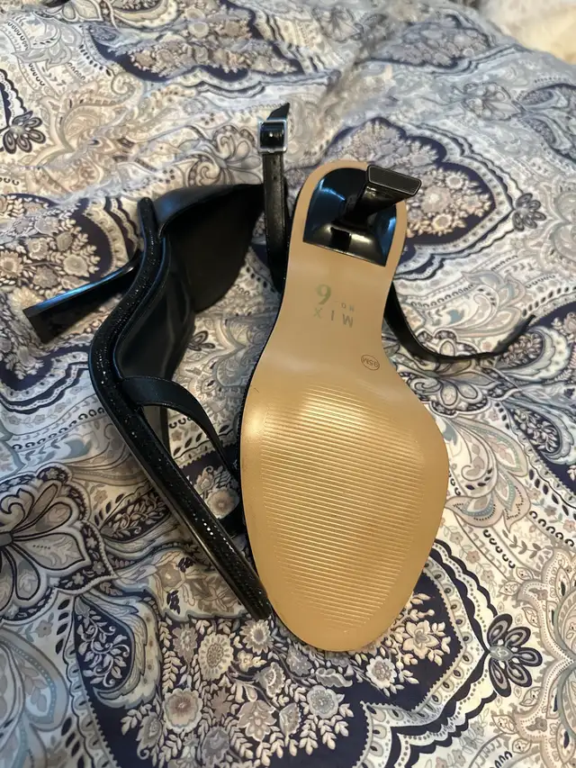 Mix No. 6 High heels in Women's - Shoes in Oakville / Halton Region - Image 3