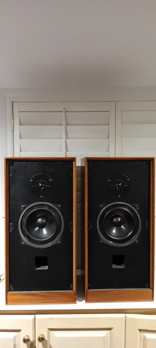 Tangent RS4 speakers in Speakers in City of Toronto - Image 2