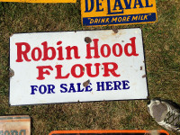 VINTAGE ROBIN HOOD FLOUR PORCELAIN SIGN - PARKER PICKERS -