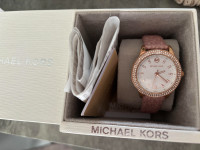 Rose Gold Micheal Kors Watch - New in Box w/Receipt