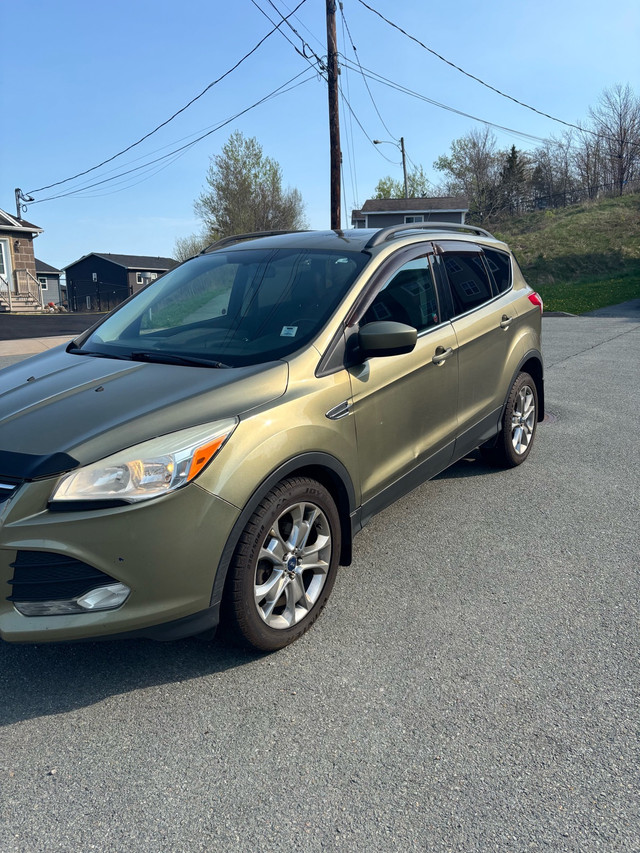 2014 Ford Escape Rebuilt Title Check Engine Maybe Coils in Cars & Trucks in Bedford - Image 2