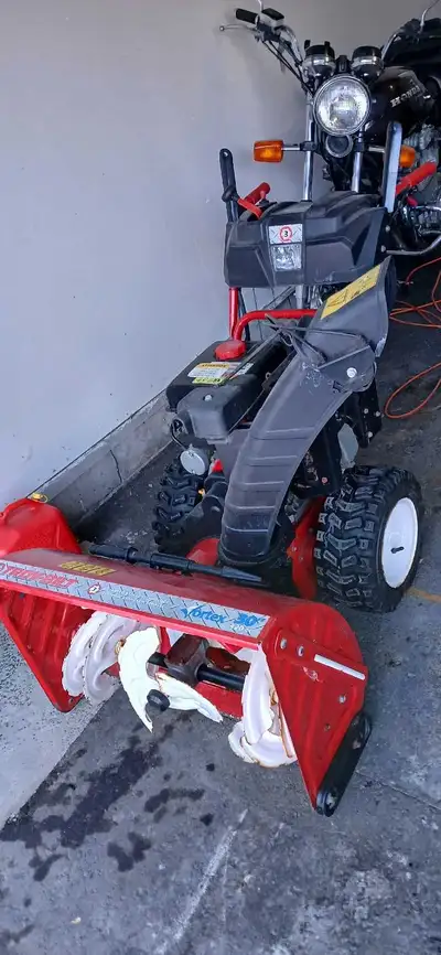 30" SNOWBLOWER 420cc, View more