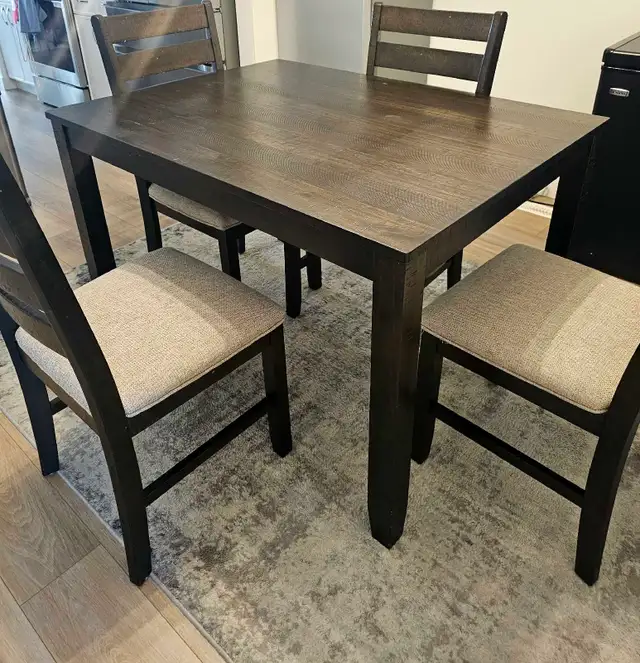 Dining Set - Table with 4 Chairs508096682153758721