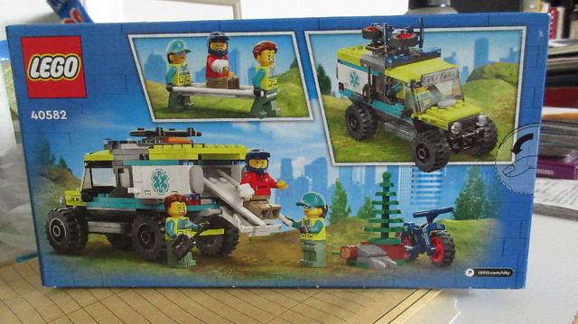 LEGO City 4x4 Off-Road Ambulance Rescue 40582 in Toys & Games in St. Albert - Image 2