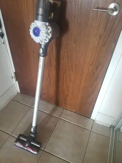 Dyson V6 slim , cordless  , not working vacuum , View more