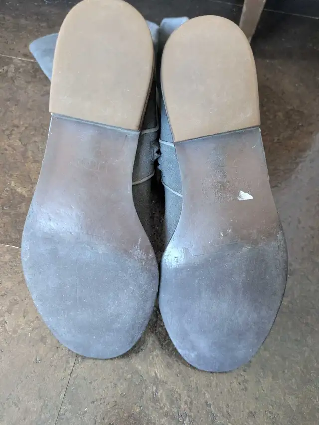 UGG "Daley" Tall Suede Riding Boots (Grey)8.5 in Women's - Shoes in Calgary - Image 7
