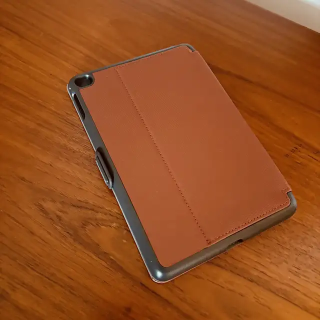 *New* Speck Case for iPad Mini 4th576949711295621122