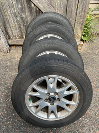 Michelin X-tour (Defender) 215/65R16 on Volvo 16 inch alloy rims