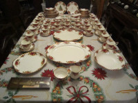 Royal Albert OLD COUNTRY ROSES Service for 12