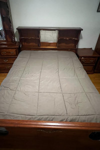 Queen size bedroom set- Great Condition
