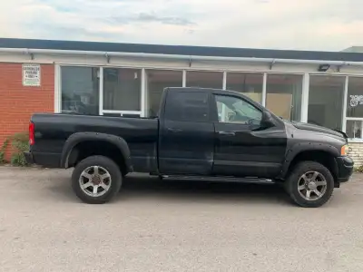 2500 4x4 Automatic Powerhouse of a Truck!! Selling certified. Has a new 2023 engine with 85,000 mile...