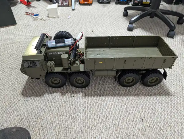 Gros Camion militaire 8x8 téléguidé in Toys & Games in Québec City - Image 4