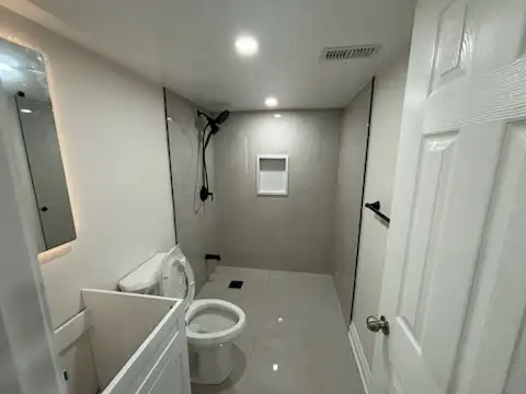Professional renovations. Flooring, painting, and basement in Renovations, General Contracting & Handyman in City of Toronto - Image 8